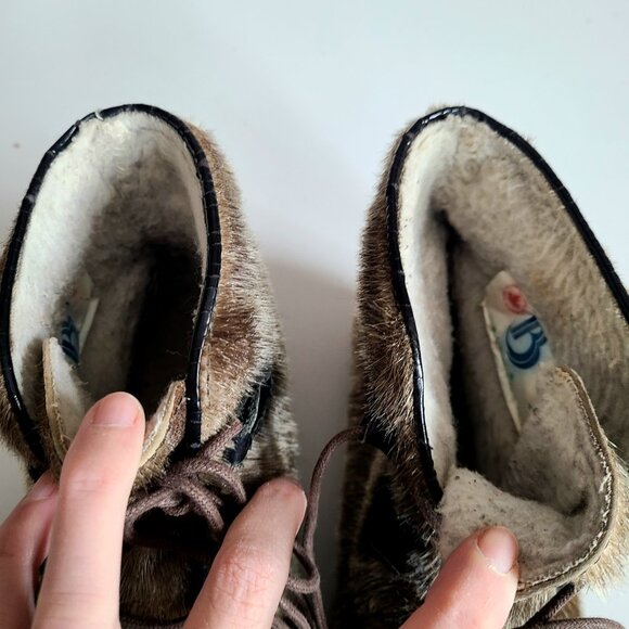 Vintage Blondo fur boots/booties with wool lining. - Picture 9 of 11